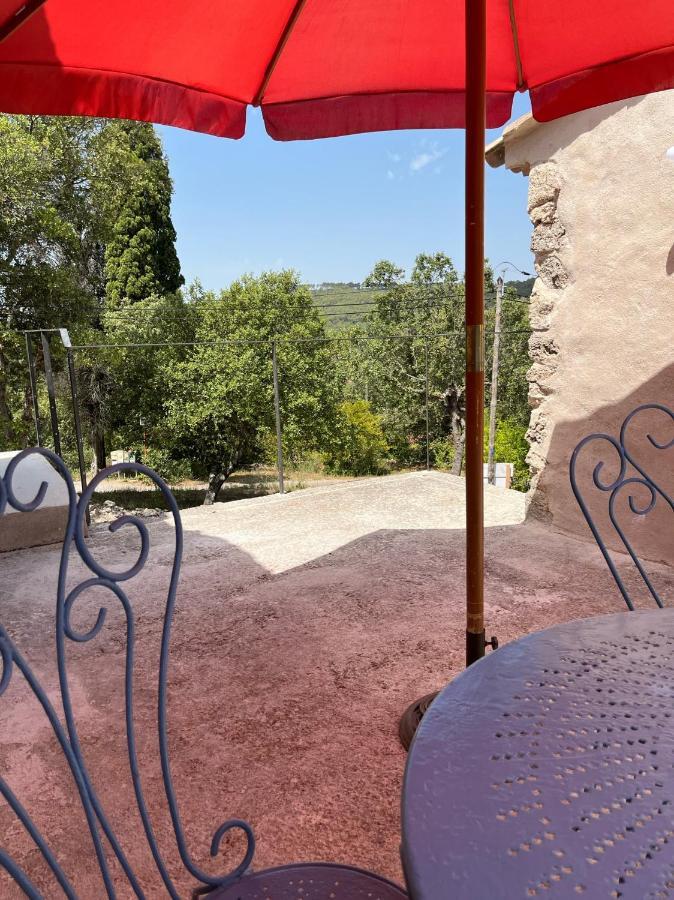 La Parenthese Du Var - Gite Avec Grande Terrasse Vue Sur Piscine Saint-Antonin-du-Var Bagian luar foto