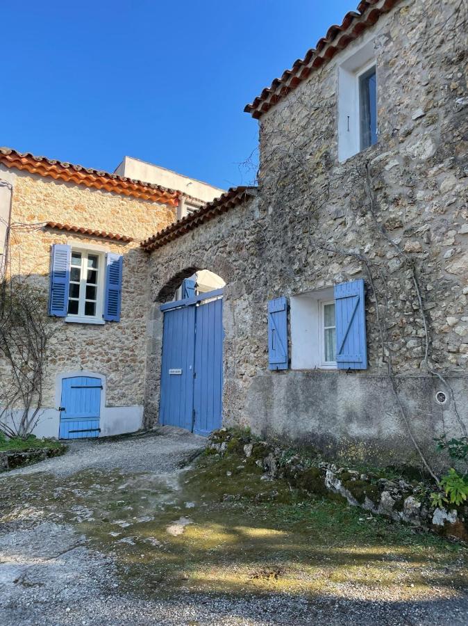 La Parenthese Du Var - Gite Avec Grande Terrasse Vue Sur Piscine Saint-Antonin-du-Var Bagian luar foto