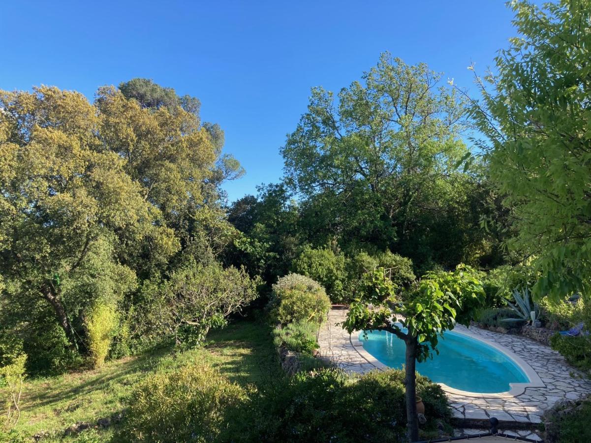 La Parenthese Du Var - Gite Avec Grande Terrasse Vue Sur Piscine Saint-Antonin-du-Var Bagian luar foto