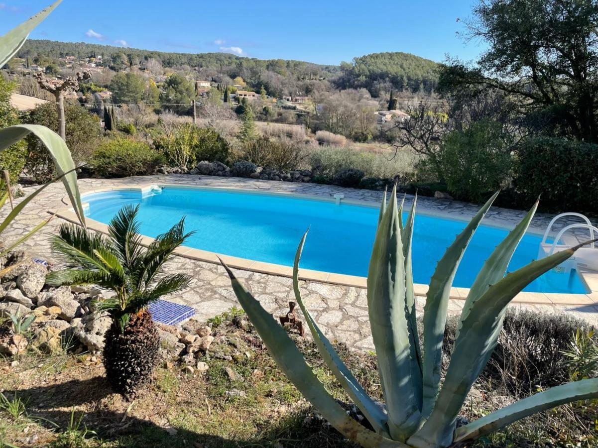 La Parenthese Du Var - Gite Avec Grande Terrasse Vue Sur Piscine Saint-Antonin-du-Var Bagian luar foto