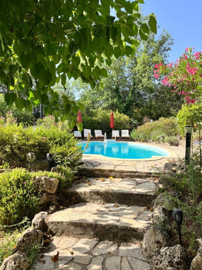 La Parenthese Du Var - Gite Avec Grande Terrasse Vue Sur Piscine Saint-Antonin-du-Var Bagian luar foto